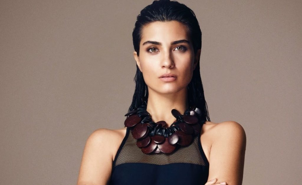 Tuba Buyukustun short hair,  Long hair in black dress, hot photos sexy pictures