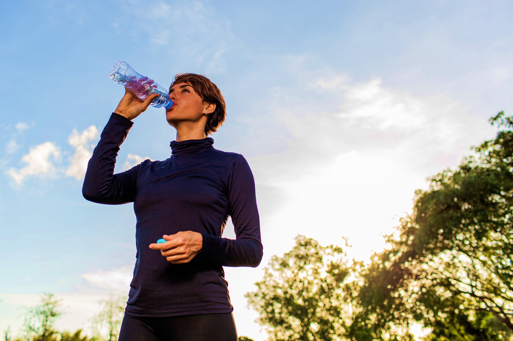 How to Reduce Body Heat Naturally with fruits & fluids Tips for Cooling Off