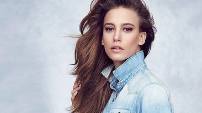 Serenay Sarikaya Age, Net Worth, Height Know Secrets & Hot Pictures