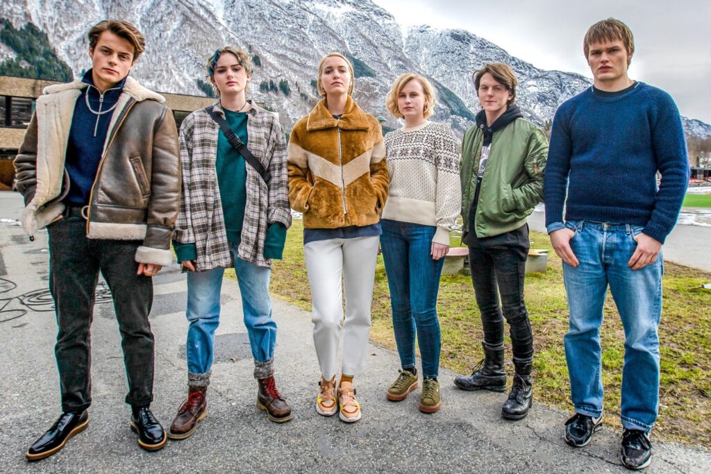 Jonas-Strand-Gravli with ragnarok cast David Stakston, Herman Tømmeraas, Theresa Frostad Eggesbø, Emma Bones, Ylva Bjørkaas Thedin