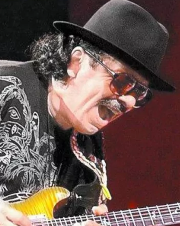 CARLOS SANTANA COLLAPSES DURING CONCERT