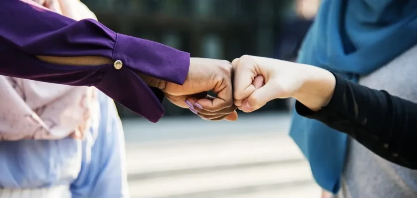 How to Help a friend with Depression & Alcohol Abuse: Walking Together How to Help a friend with Depression & Alcohol Abuse Walking Together