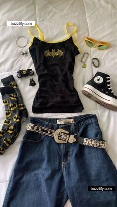 Style Core Aesthetic: How to Rock Baggy Clothes with Confidence Style Core Aesthetic: How to Rock Baggy Clothes with Confidence