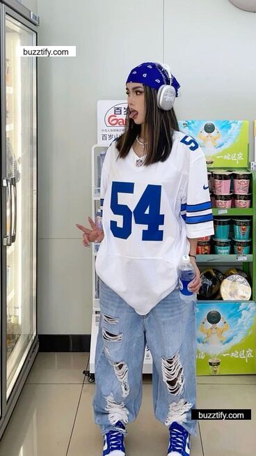 Style Core Aesthetic: How to Rock Baggy Clothes with Confidence Style Core Aesthetic: How to Rock Baggy Clothes with Confidence