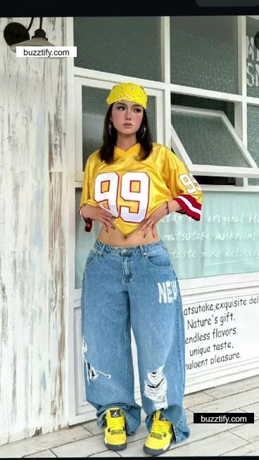 Style Core Aesthetic: How to Rock Baggy Clothes with Confidence Style Core Aesthetic: How to Rock Baggy Clothes with Confidence